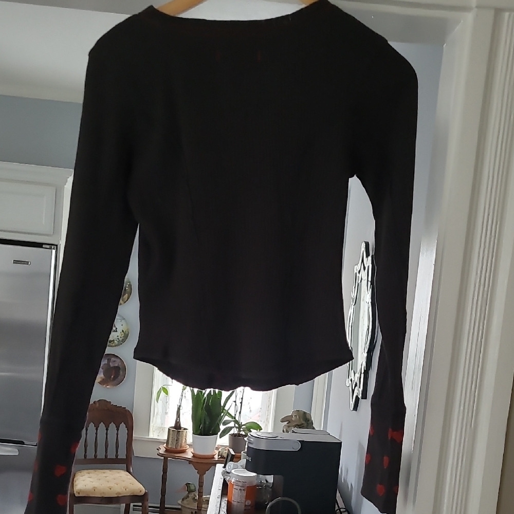 NWT We The Free - Free People - Daria Cuff Cardi - Black With Embroidered Hearts - Picture 5 of 6